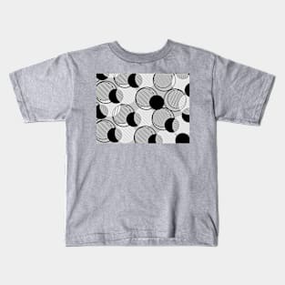 Black and White Circles Kids T-Shirt